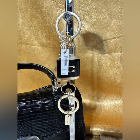 NWT COACH Lock And Key Ring Style C1679 Black And Gold - Picture 10 of 10